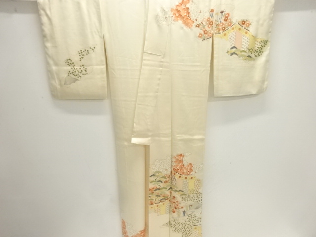  松梅に花模様刺繍訪問着
